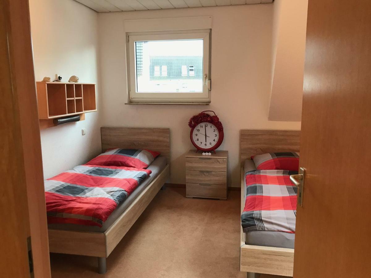 Messe Cgn/Dus Grossraeumige Wohnung In Guter Verkehrslage 勒沃库森 外观 照片