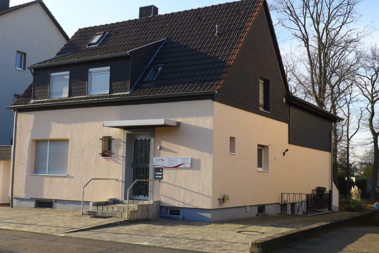 Messe Cgn/Dus Grossraeumige Wohnung In Guter Verkehrslage 勒沃库森 外观 照片