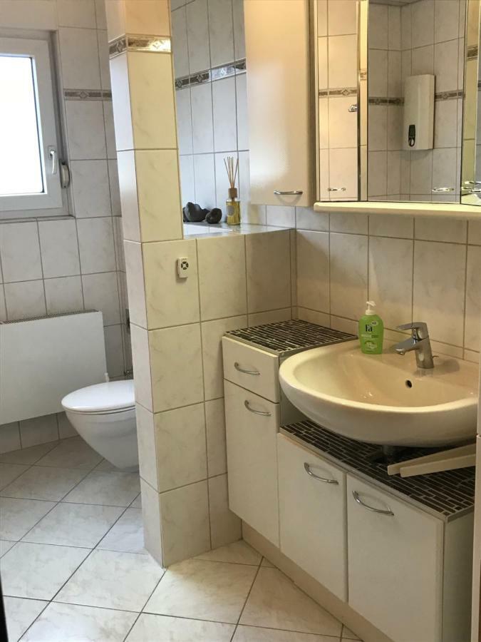 Messe Cgn/Dus Grossraeumige Wohnung In Guter Verkehrslage 勒沃库森 外观 照片